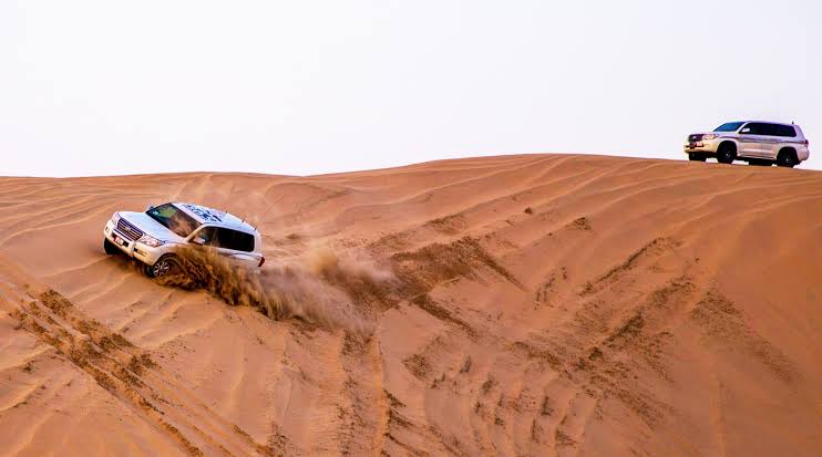 4x4 desert safari over sand dunes